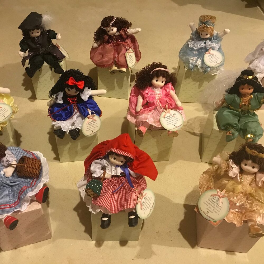11 New GreenTree musical dolls